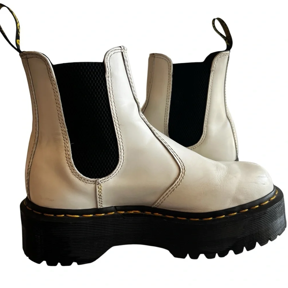 Dr Martens 2976 Quad Chelsea Boot Women’s size 7
